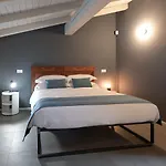 Bredina Homestay szállás *